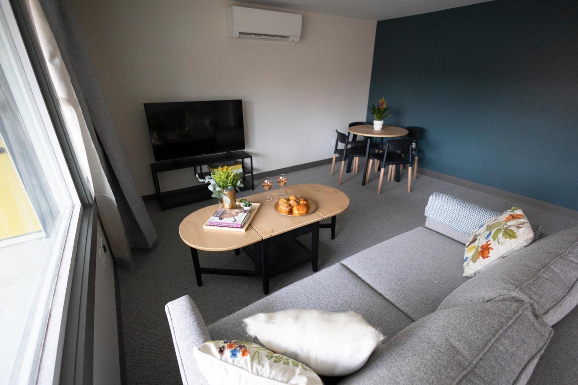 East Rock Inn เกรทบาร์ริงตัน ภายนอก รูปภาพ